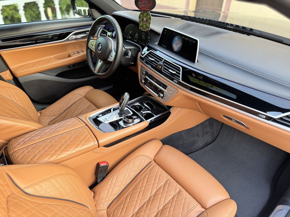 BMW 745 Le Long 394 Cp Plug in Hybrid Laser Skay Lounge