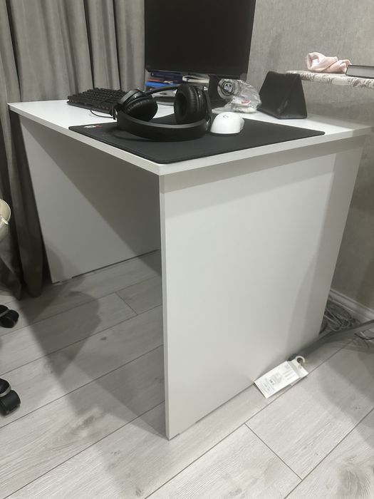 компьтерный  стол