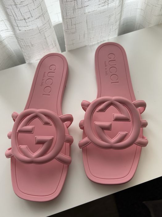 Vand slapi/papuci Gucci plaja