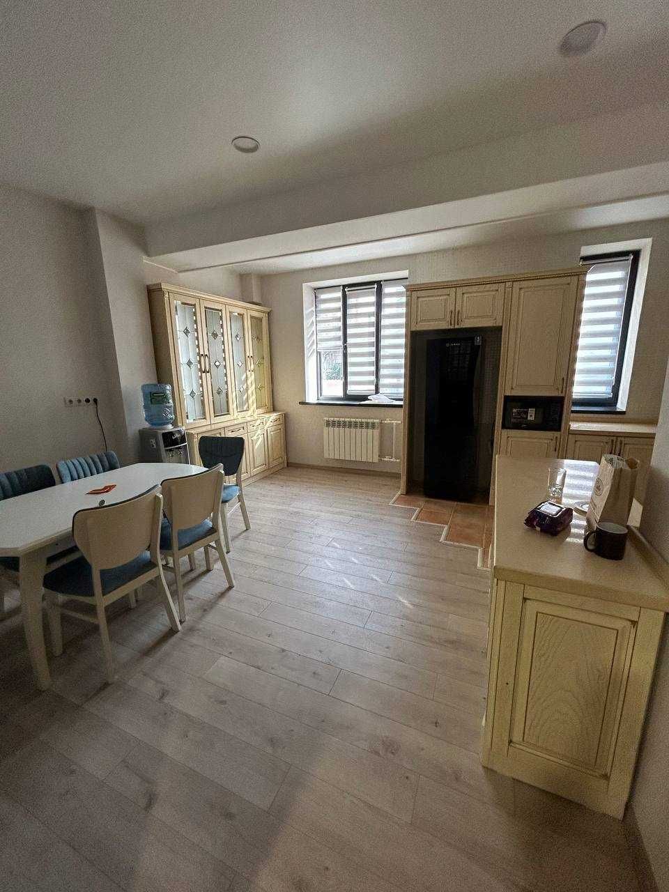 Продаётся Готовая Офис с арендаторами 355м2 Akay City Дархан