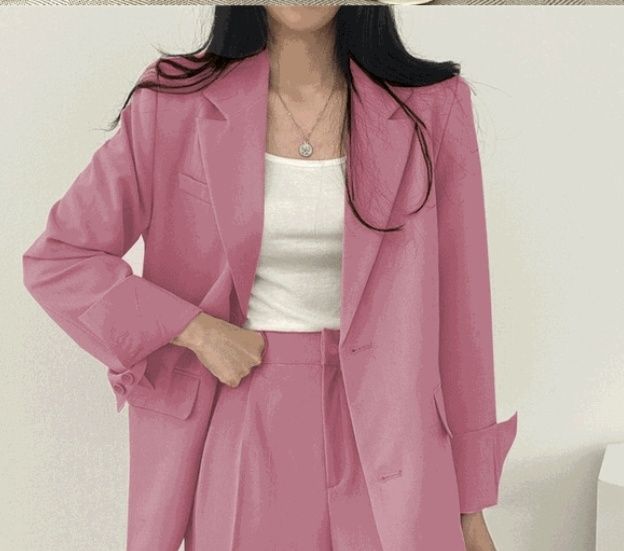 Ayollar kastyum tepa past