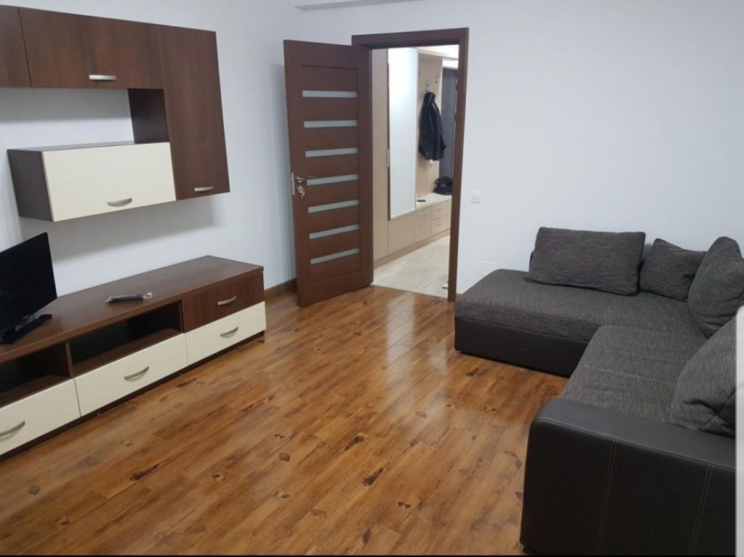 Inchiriez apartament 2 camere Zona Nord Complet mobilat si utilat