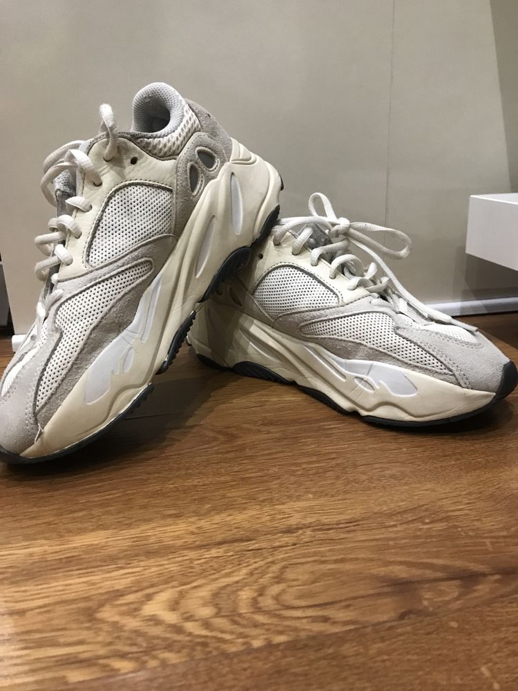 Adidas yeezy boost 700 analog 38размер