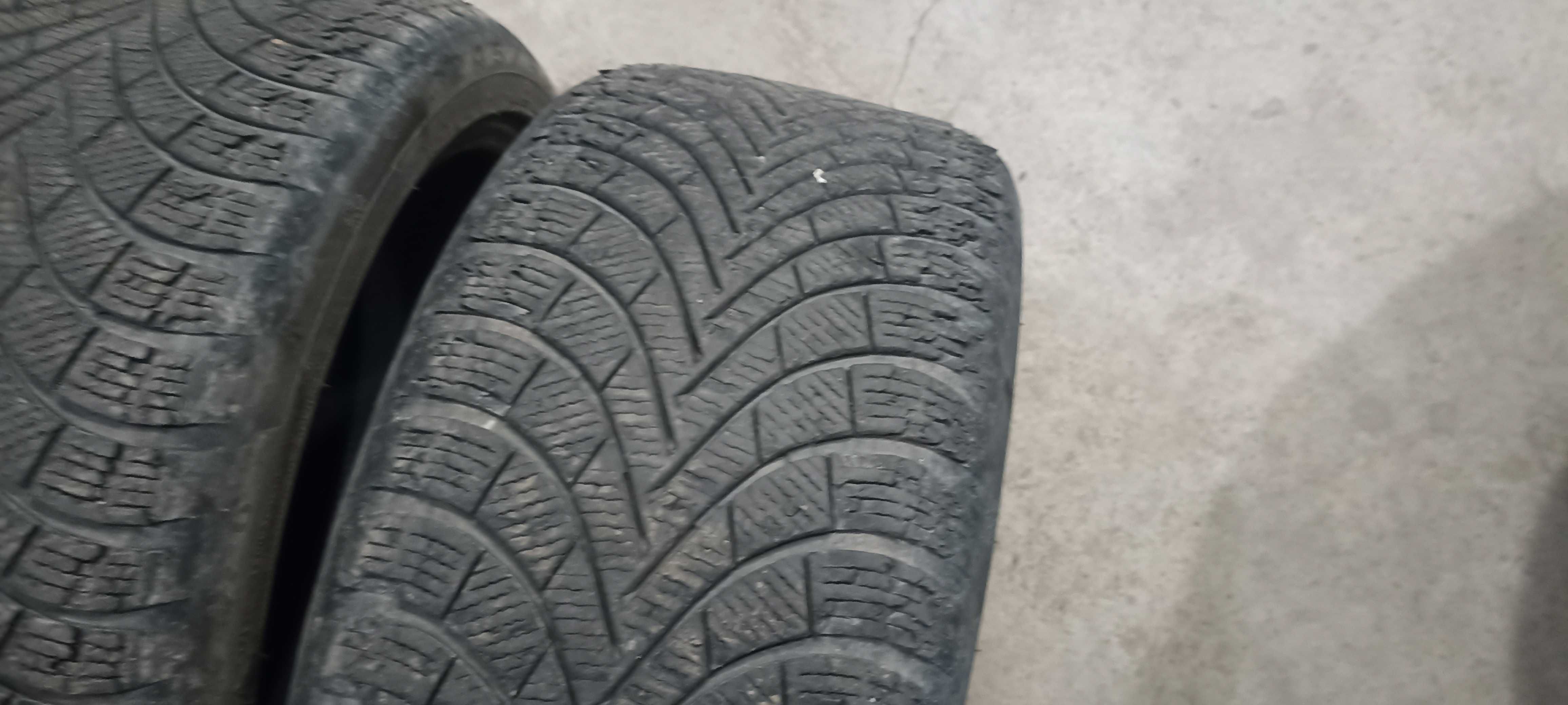 Maxxis 245/40/R18 зимни