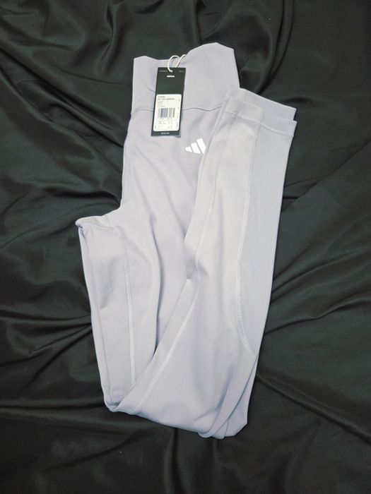 Colanti Adidas cu eticheta marimea M