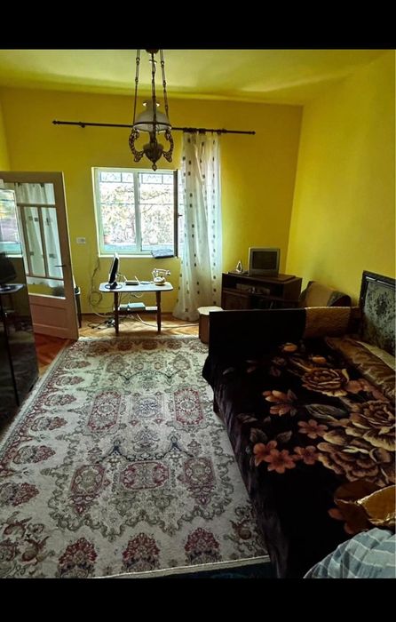 Vând casa în Hateg sau schimb cu apartament