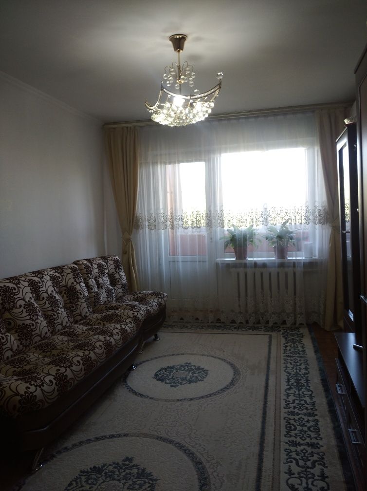 Продам диван и два кресла