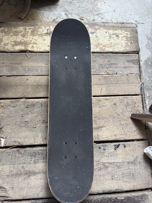 Скейтборд много запазен