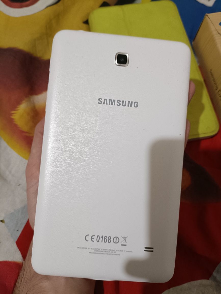 Vând tableta Samsung Galaxy TAB 4 t-235.