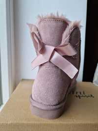 Ghete tip UGG, piele intoarsa, noi