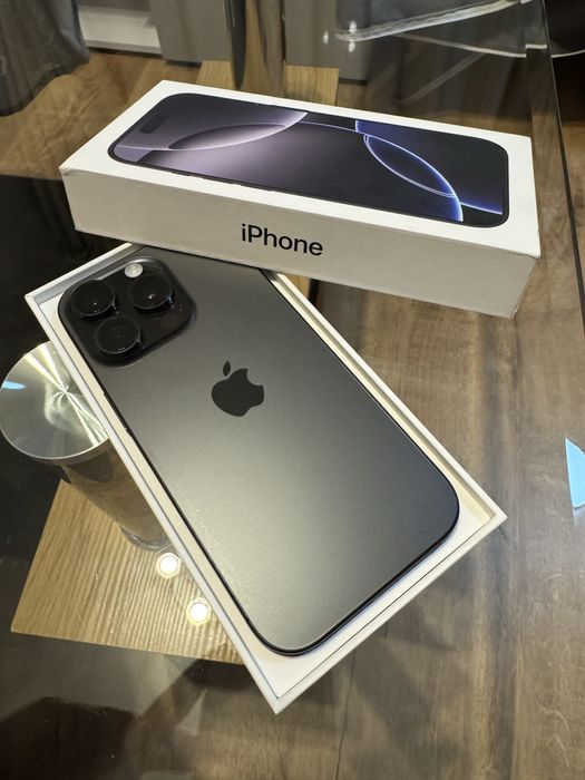 Iphone 16 Pro 256Gb гаранция+зарядно
