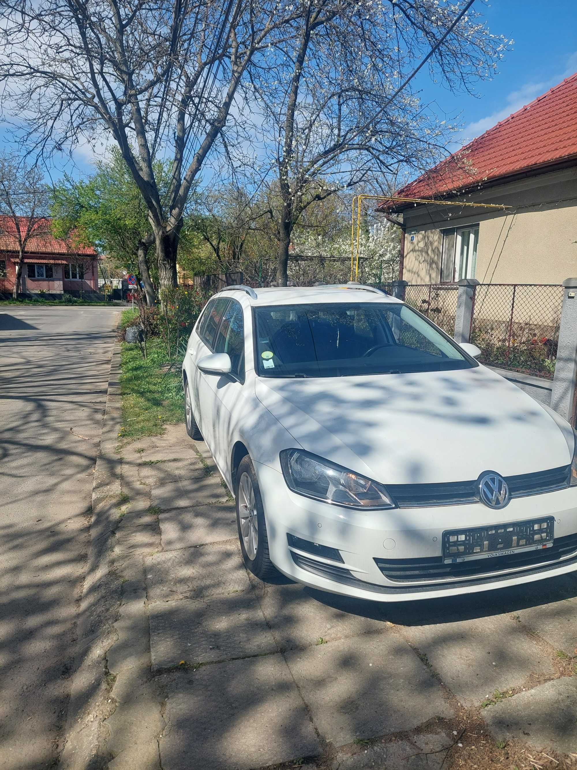 Vând Volkswagen Golf VII