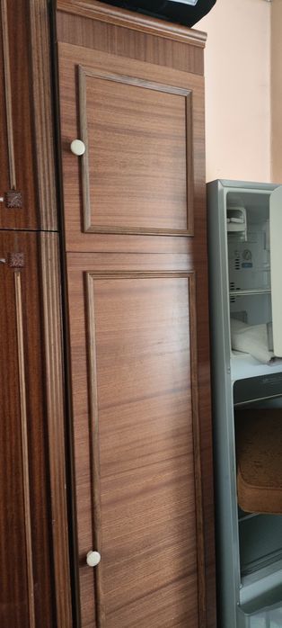 Шкаф пенал и тумба от гарнитура в отличном состоянии не битая
