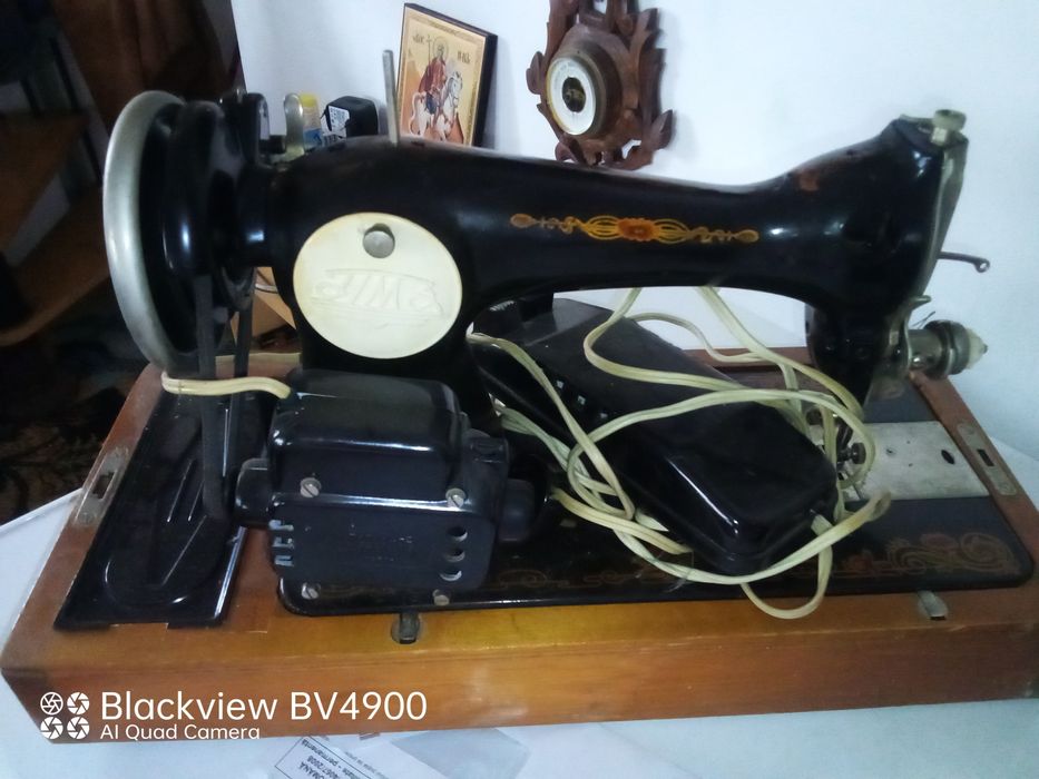Mașina de cusut vintingi, bine întreținută