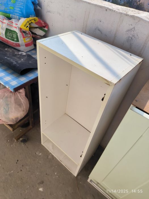 Отдам шкафы на кухню б/у