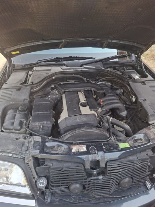 Mercedes-Benz S-class W140