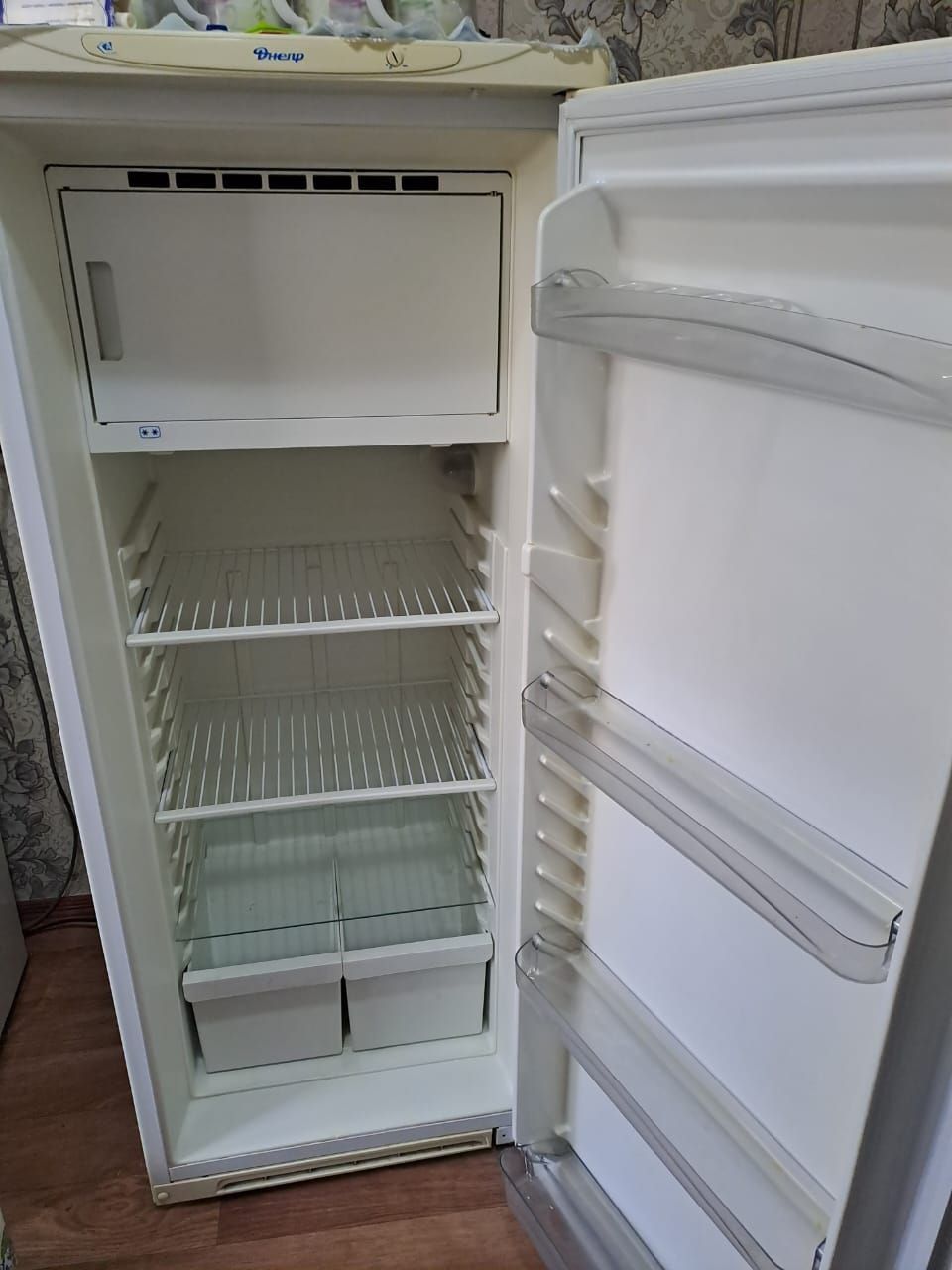 Продается холодильник Днепр