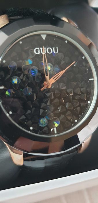 ceas din colectia pierre cardin