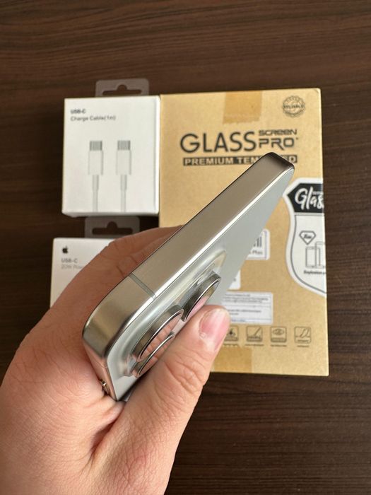 iPhone 15 Pro Max Natural Titan, 512Gb, ca nou