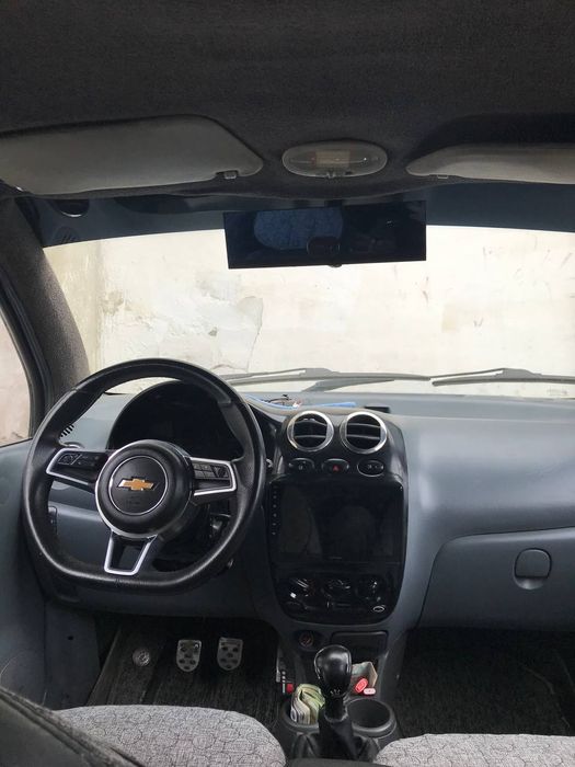 Legendarni matiz