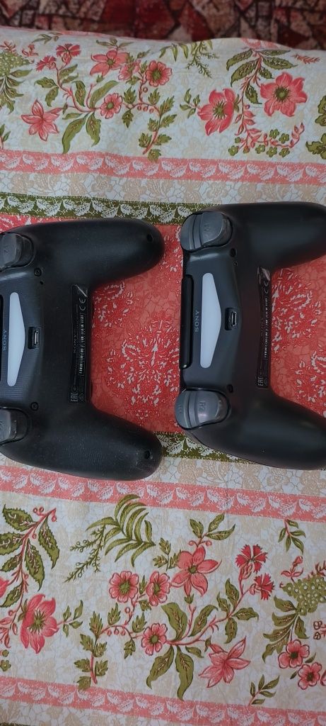Controllere Sony PS4