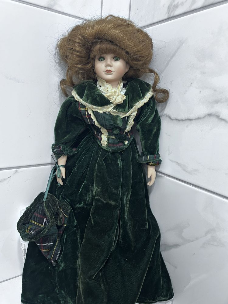 Кукла за колекция 35 лв