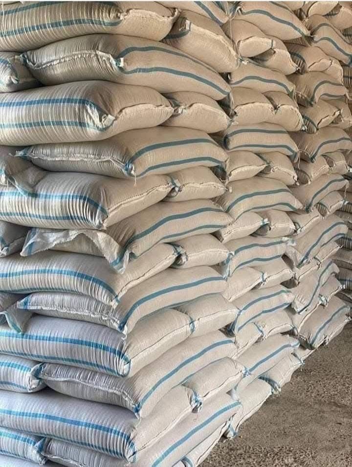 Vand porumb cereale amestec uruiala pentru puii