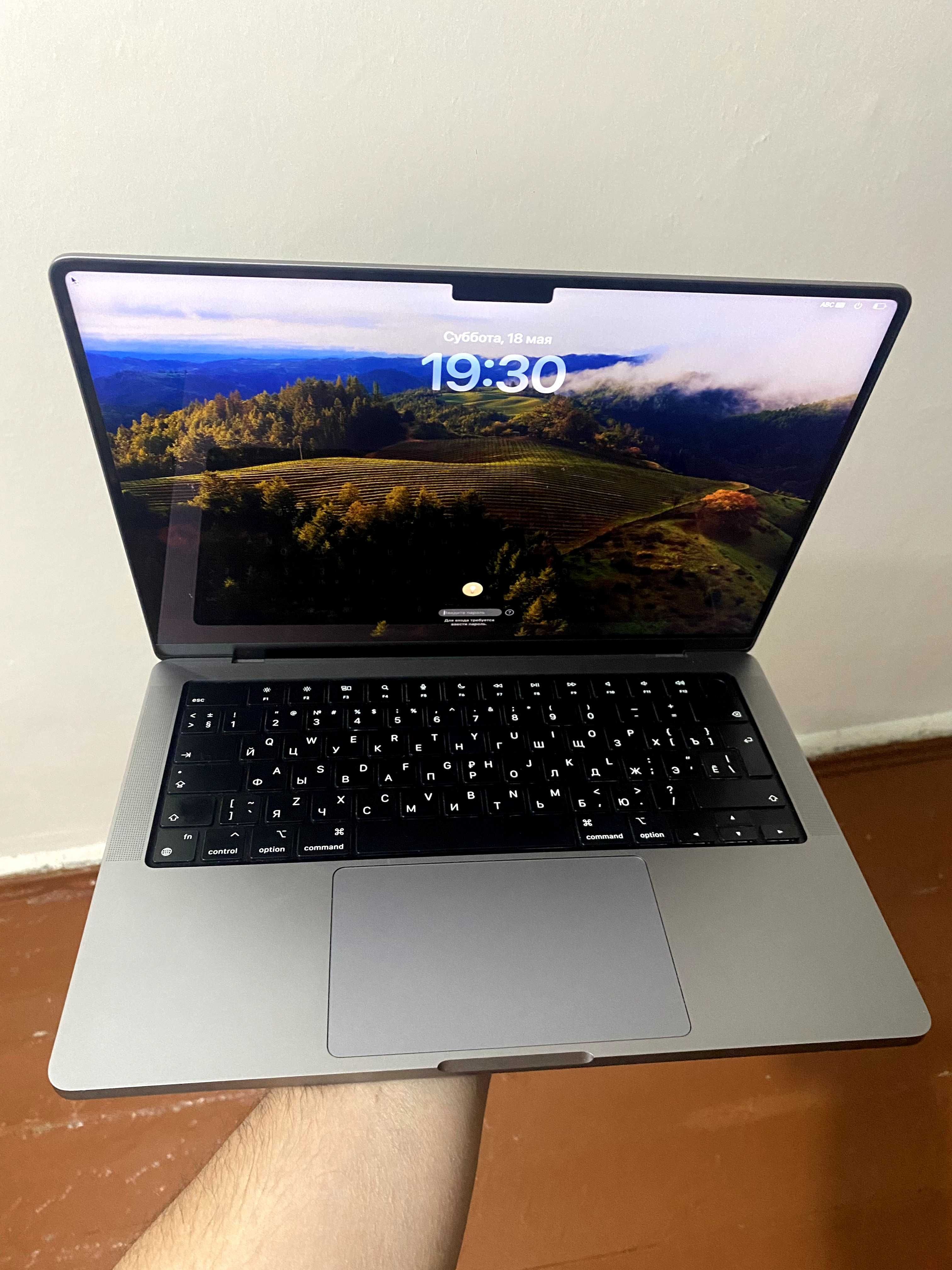 Apple MacBook Pro 14 (Макбук)