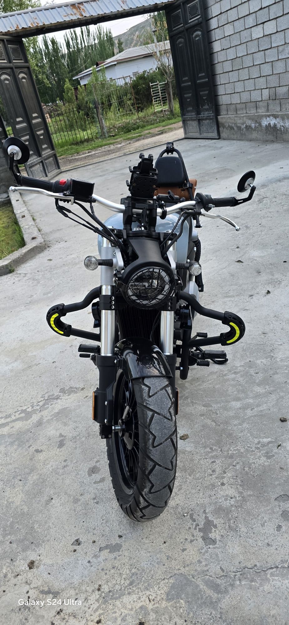 Moто крюзор BENDA 300