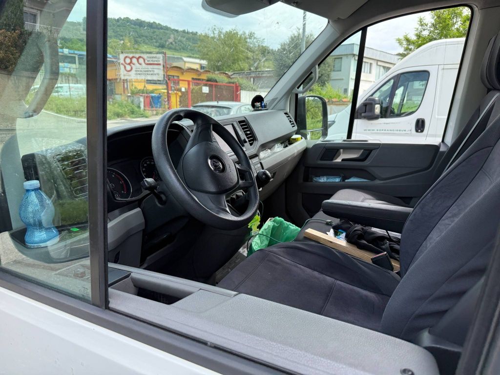 Vând urgent vw crafter
