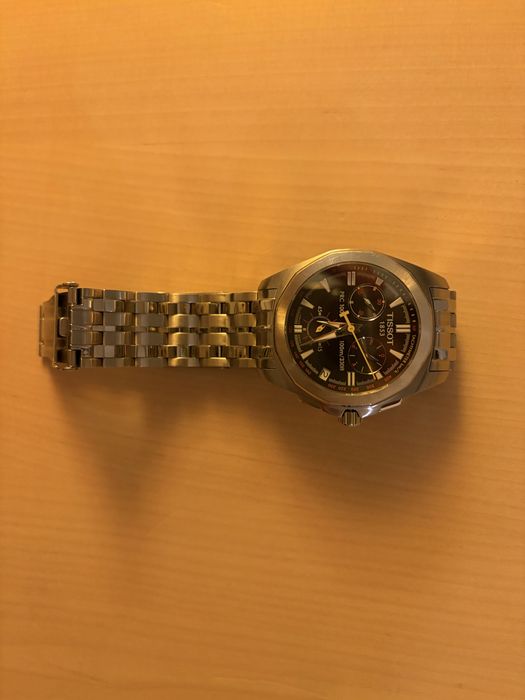Часовник Tissot PRC 100 запазен