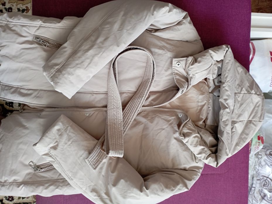 Продам зимняя женскую куртку