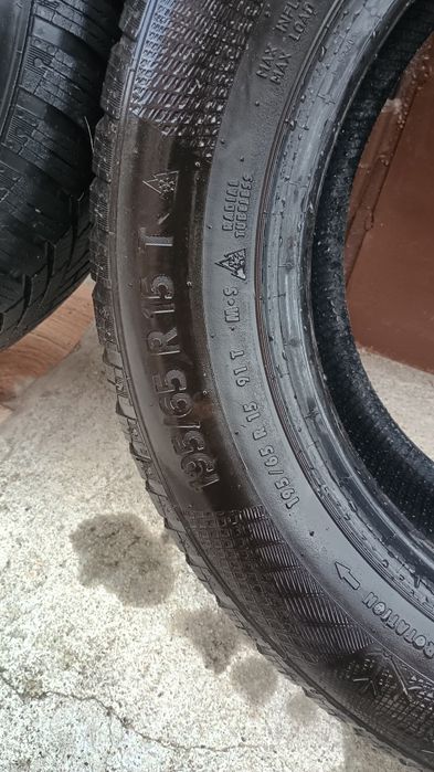 Зимни гуми CONTINENTAL 195/65/15' - 4 бр.