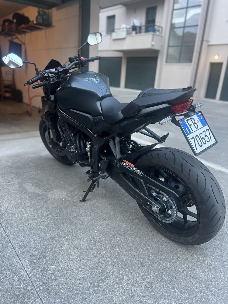 Honda CB 650 R 2023  /BlackEdition