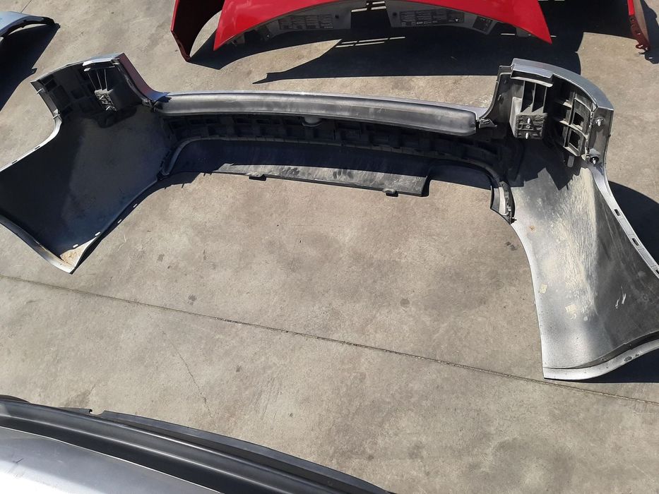 bara spate audi a4 b7 break 8e9807511j