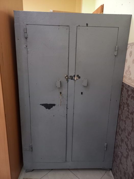 Продаю сейф
