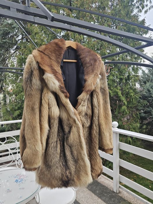 Кожено дамско палто от лисица около M