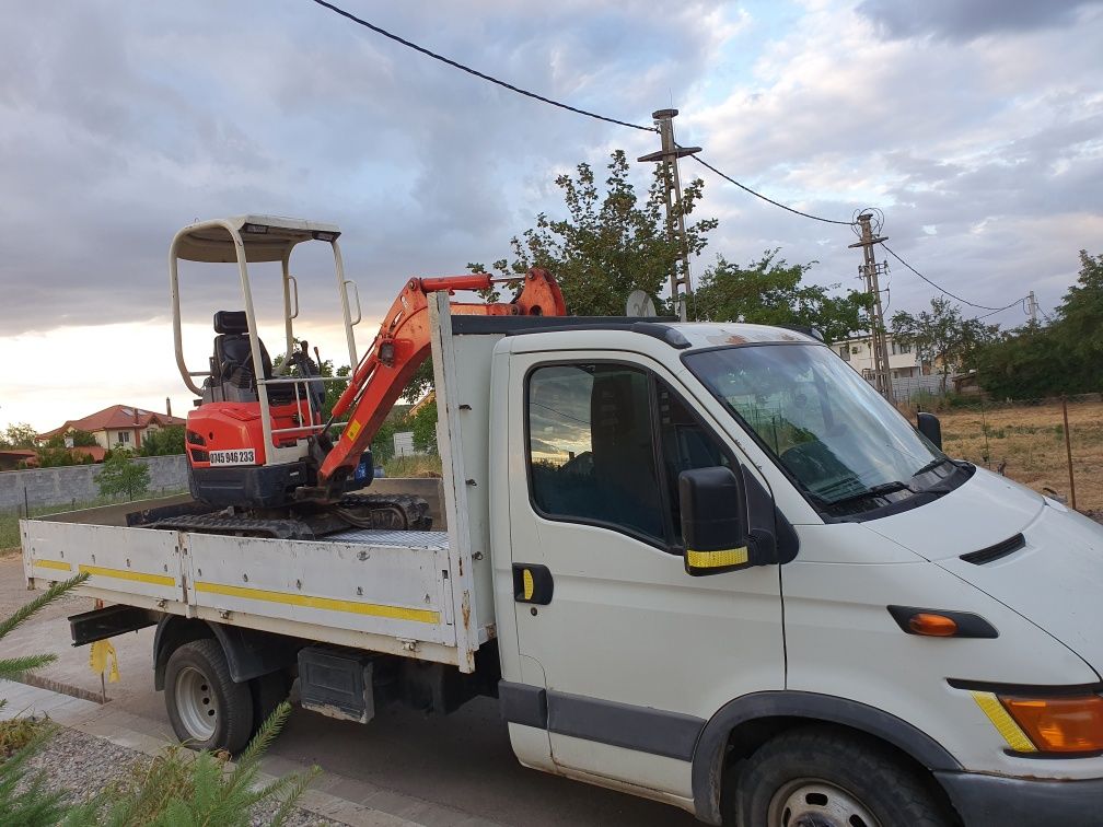 Servicii cu miniexcavator și transport basculabil