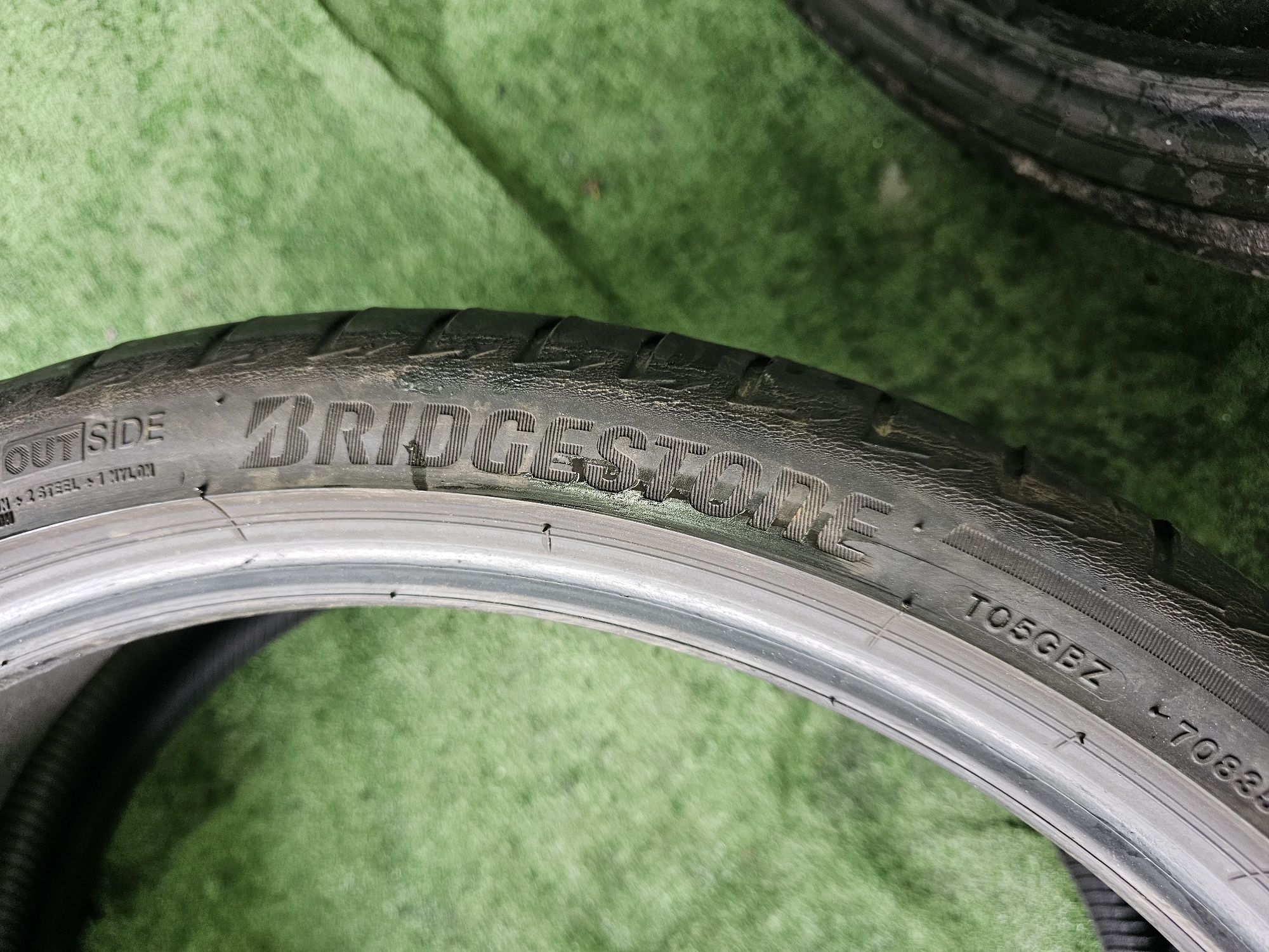 255 35 21 vara bridgestone