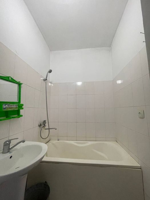 Motrid 3 xonali uy sotiladi