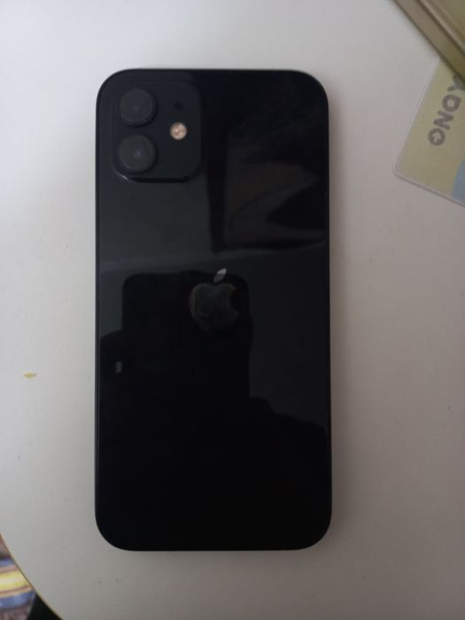 Айфон 12 обменяю