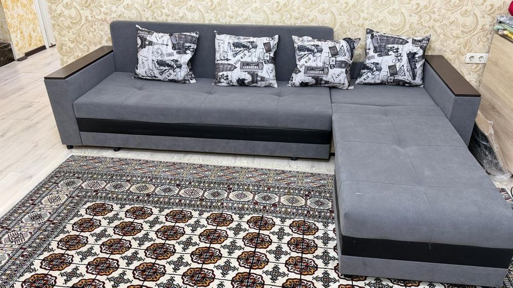 Продам диван целый в хорошем состоянии