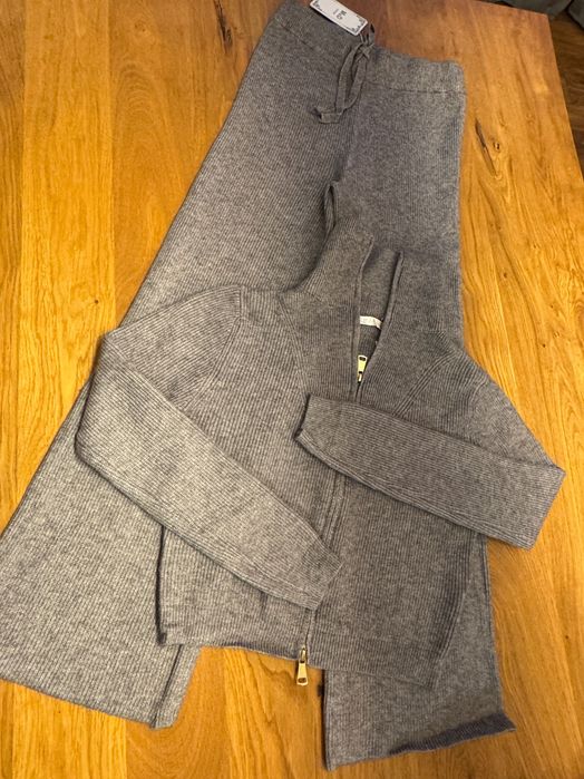 Уникален плетен сет панталон жилетка