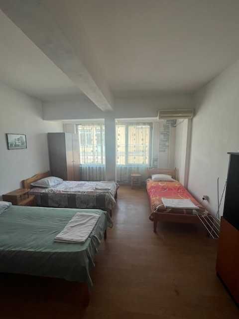 Дава се под наем Едностаен апартамент в Бургас, Славейков - 45 кв.м за 360 € - Снимка #1