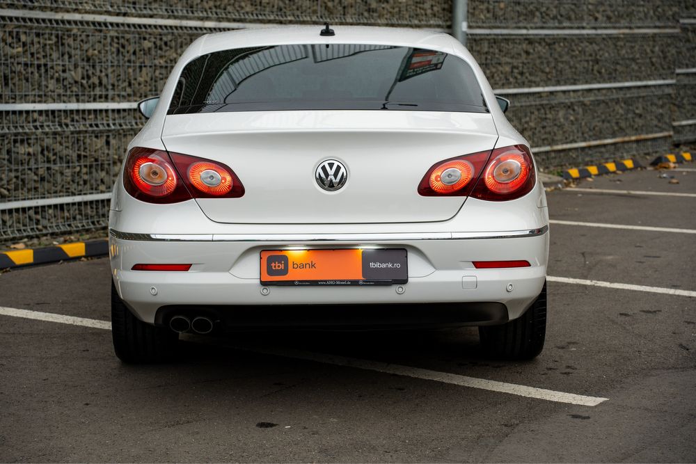 Volkswagen Passat CC 2011 R-Line Rate/Garantie/Revizii