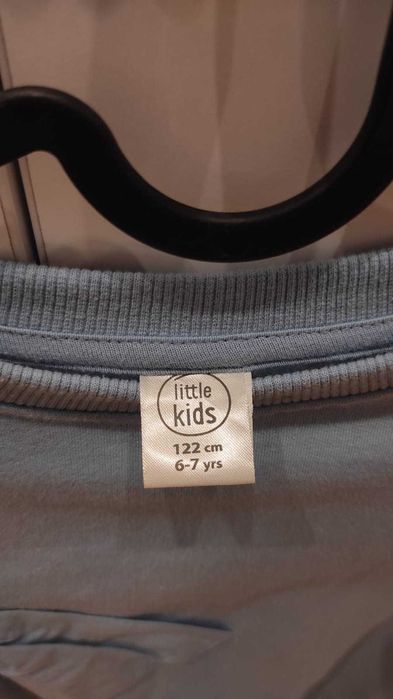 Pulover albastru cu detaliu funda supradimensionata pe umar, 122cm