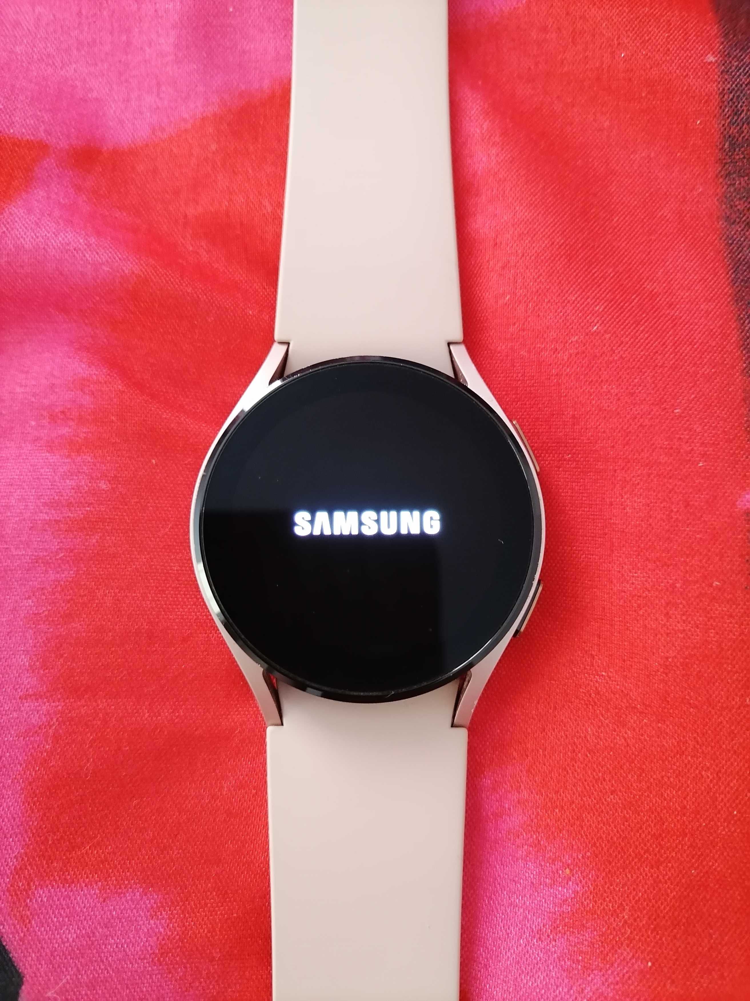Смарт часы Galaxy Watch 4 SM-R860 40 мм розовый