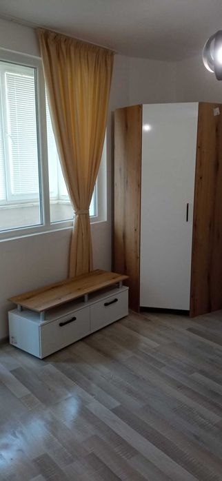 Едностаен апартамент във Въстанически
