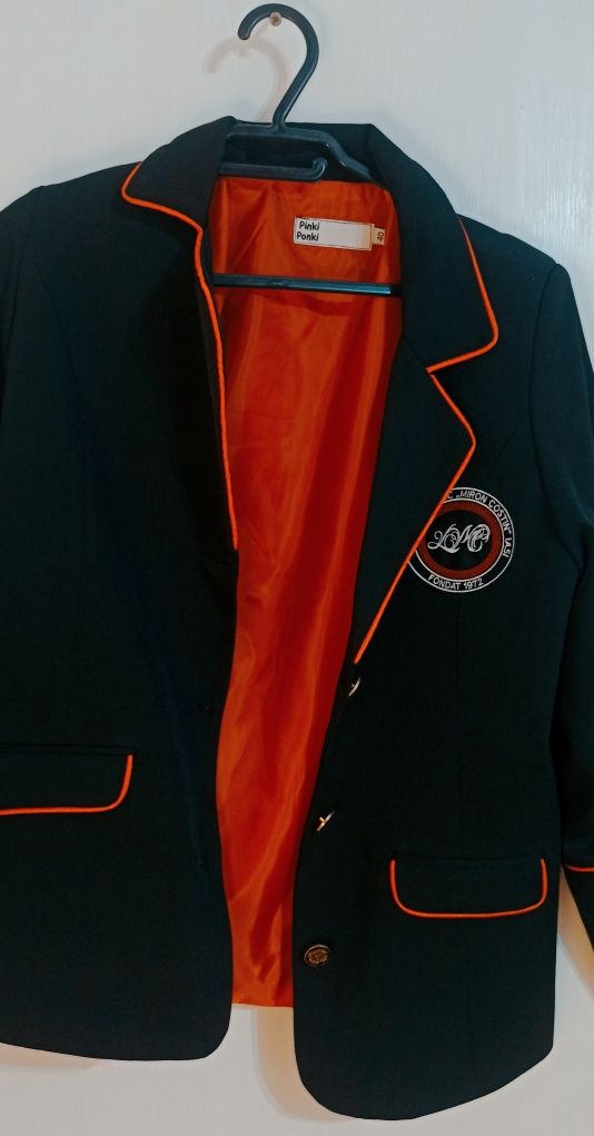 Vând uniformă Miron Costin