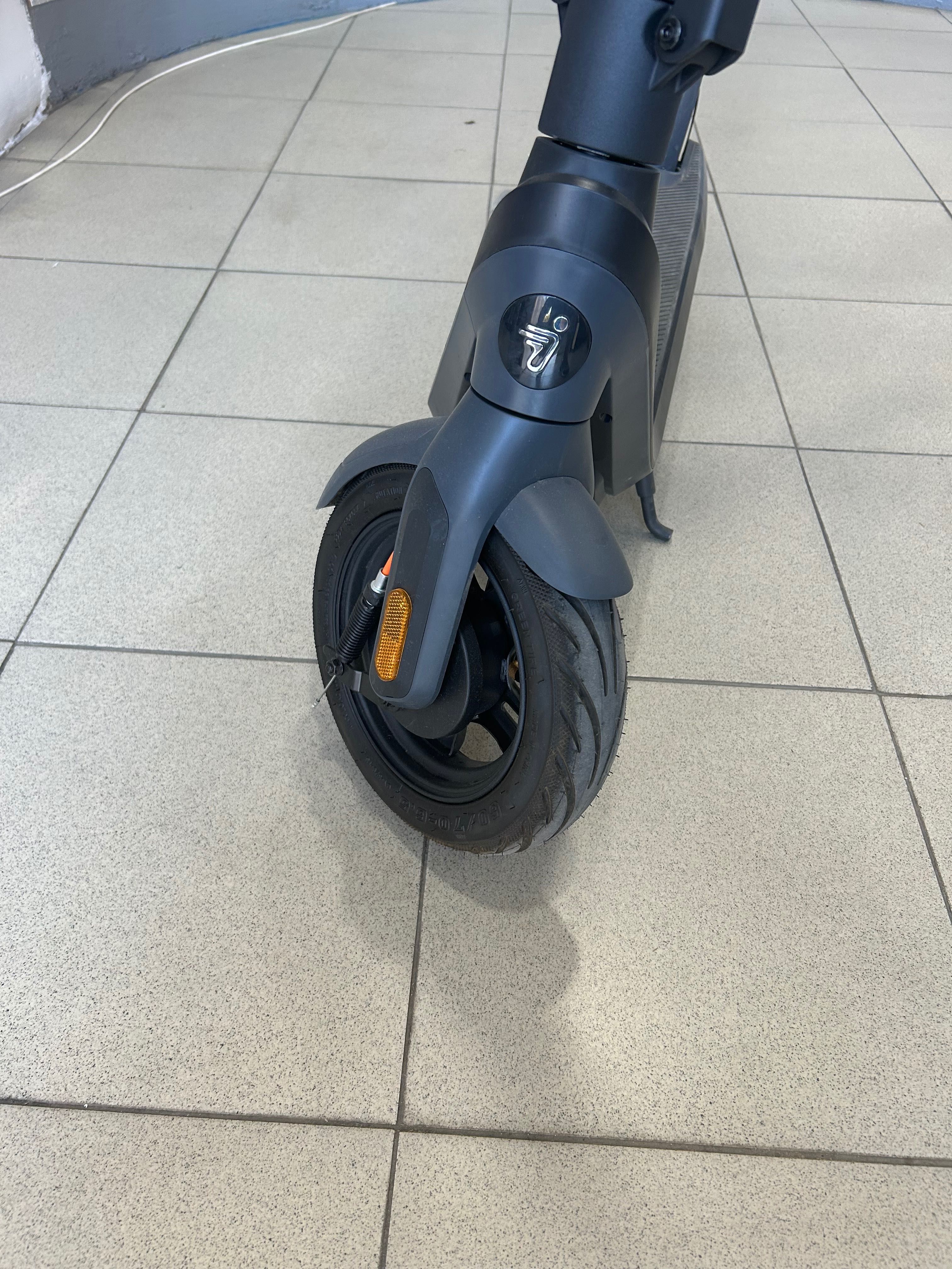 Електрическа тротинетка Segway-ninebot E2 Pro